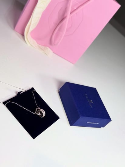 سوارفسكي على الطلب فيوتشر قلادة بحلقتين كرستال