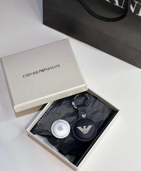 اير تاغ ميدالية ارماني