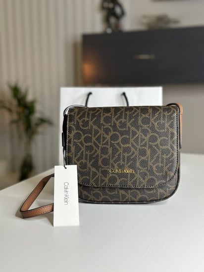 كالفن كلاين كروس مون ريتشل - بني سجنشر