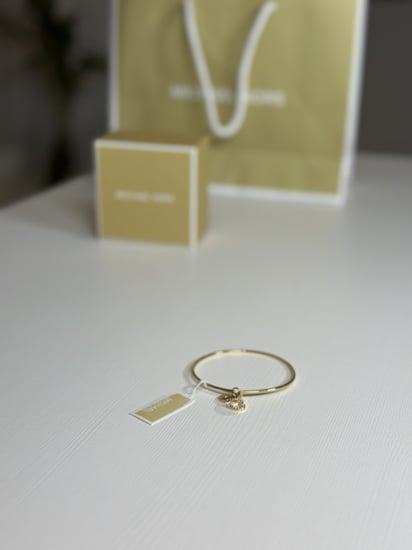 مايكل كورس بنقل ناعم قلب كريستال-ذهبي