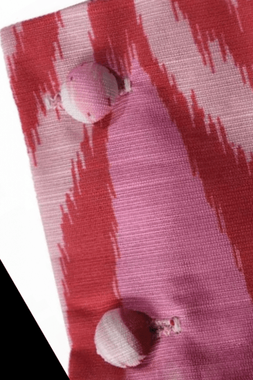 فستان وردي .