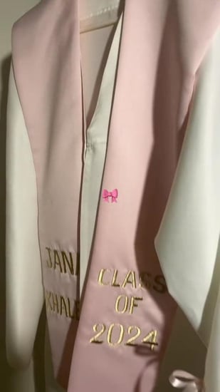 عبايات تخرج 2025