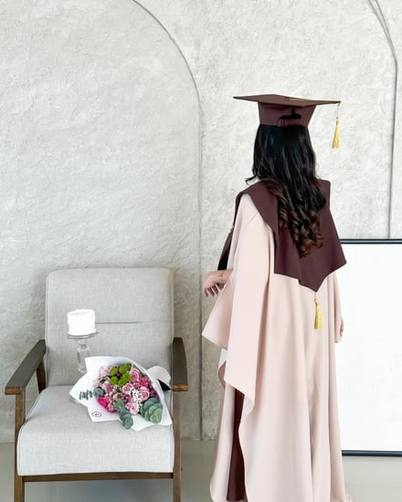 عباية تخرج 2025