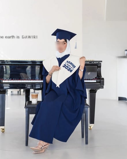 عبايات التخرج بالاسم - متجر روز