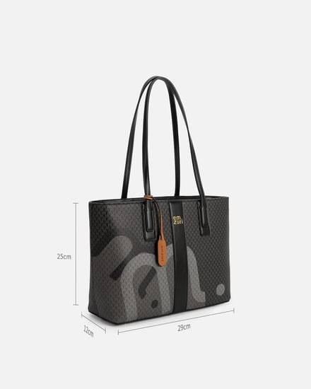 شنطة نسائية كلاسيك بلون أسود من امزوري