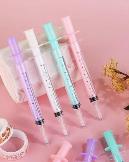 4 أقلام بأشكال طبية