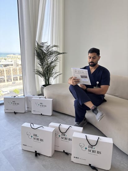 سكراب رجالي كحلي - Navy men's scrubs