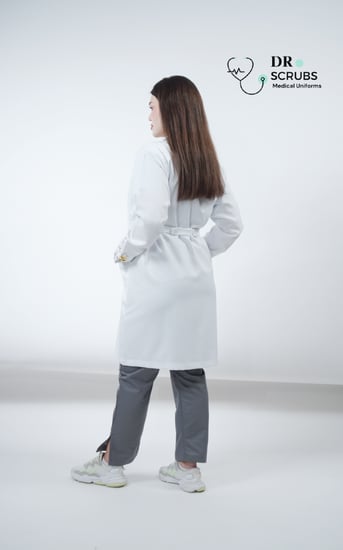 لاب كوت نسائي نقشه بالكم - Women's Lab coat with sleeve pattern