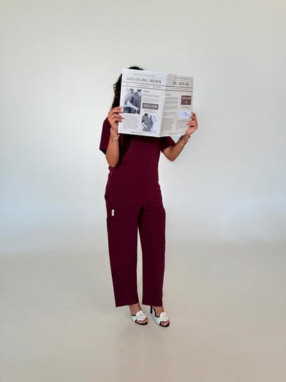 سكراب نسائي عنابي - Burgundy women's scrub
