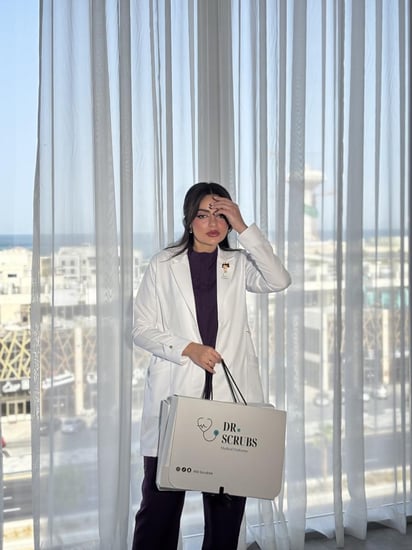 لابكوت نسائي كلاسك - Classic women's Lab coat