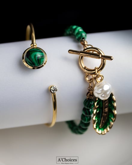 سوار بحجر الملاكيت الأخضر مع حبة لؤلؤ