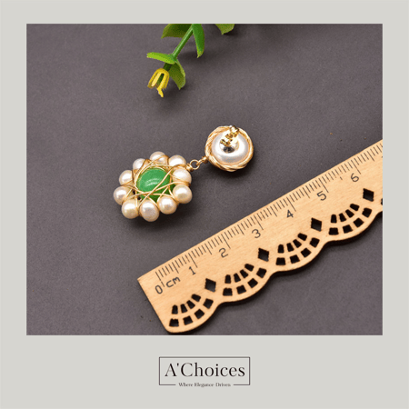 اقراط مصنوعة يدويا من النحاس المطلي بالذهب عيار 18 مع اللؤلؤ الزراعي بلونين