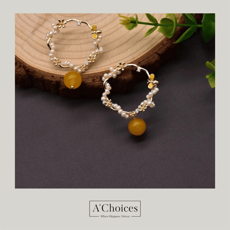 أقراط مصنوعة يدوياً من الفضة والنحاس المطلي بالذهب عيار 18 مع اللؤلؤ الزراعي والأحجار الملونة