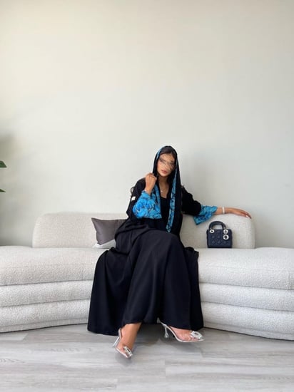 القمــاش كـريب لايت•اكمـام والياقه قمـاش جورجيت هندي•قصـه كلـوش