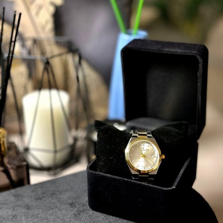 ساعة يد رجالية بسوار ذهبي وفضي VR1012