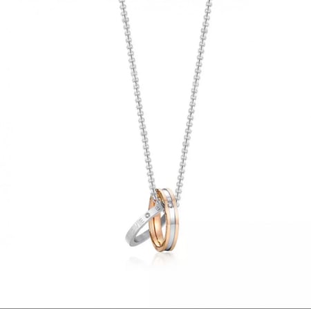 قلادة Love الدائرية