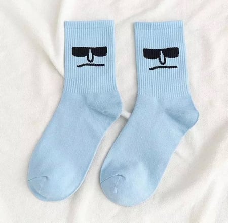 جوارب ملونه بتعابير مختلفة