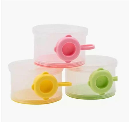 حافظة مسحوق الحليب / مقسم حليب الاطفال ( قطعه واحده ثلاث طبقات )