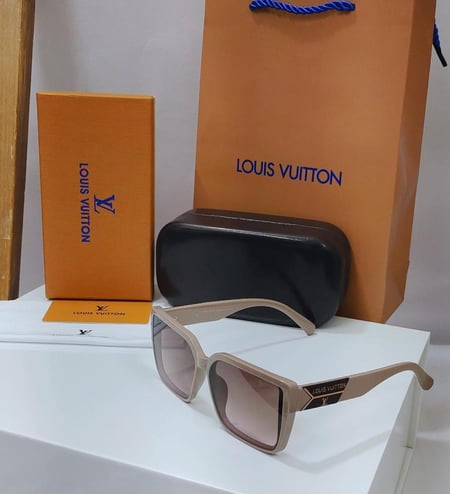 LOUIS VUTTION