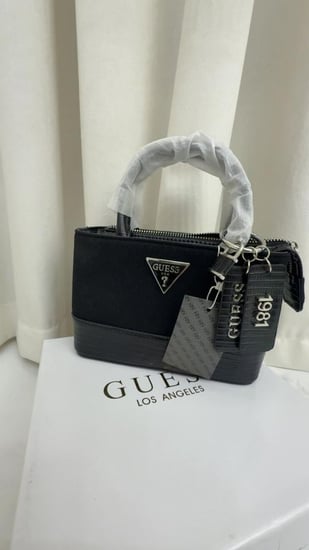 GUESS M