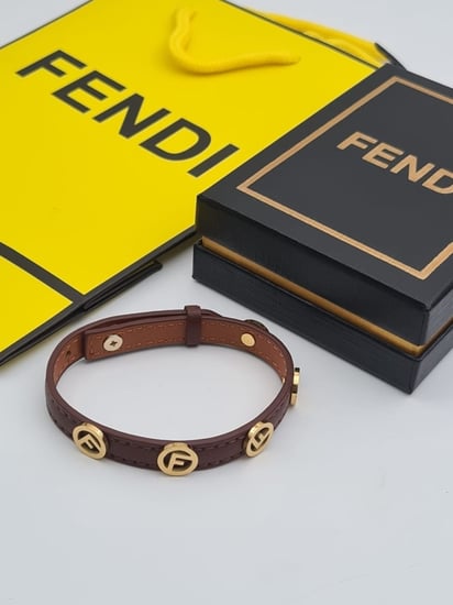 أسوارة FENDI