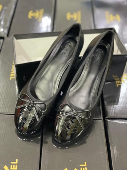 CHANEL FLAT