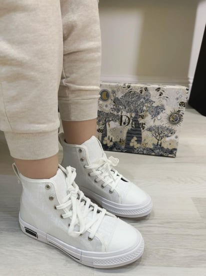 DIOR