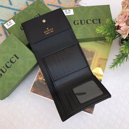 بوك GUCCI