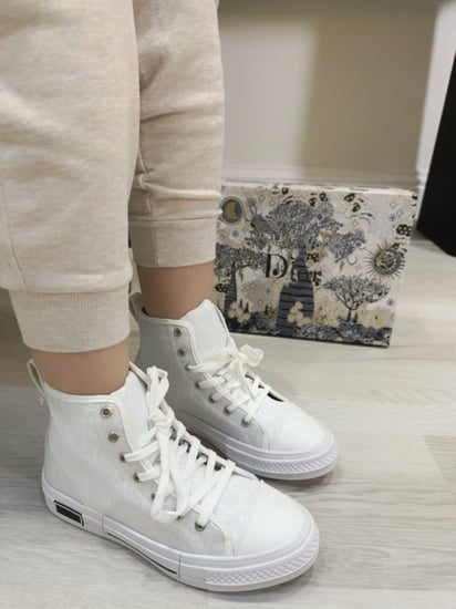 DIOR