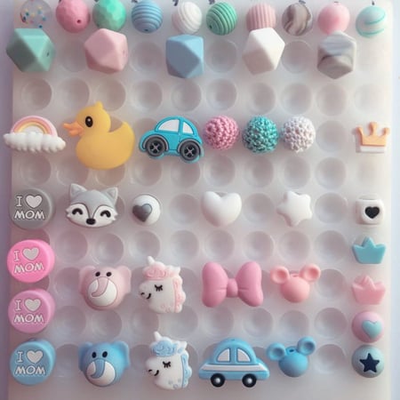 تعليقه مصاصه سلكون بالاسم