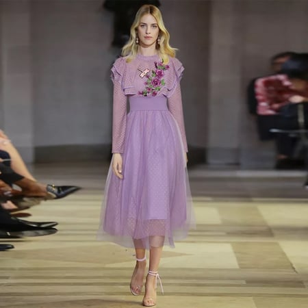 فستان بنفسجي