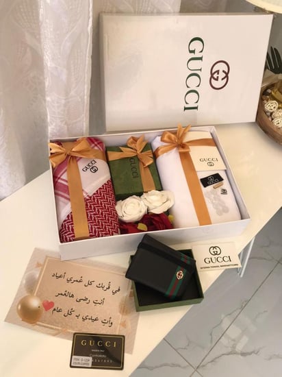 هدايا رجاليه ماركه قوتشي - قماش شماغ بوك ملحقات الماركه