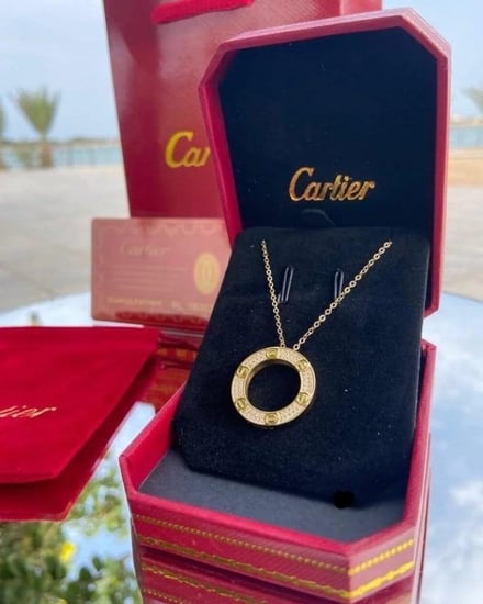 سلسال كارتير بفصوص الماس مع الملحقات