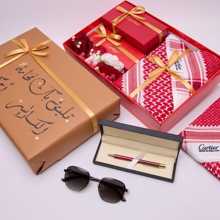 هدية كارتير الفاخرة مع التغليف والملحقات