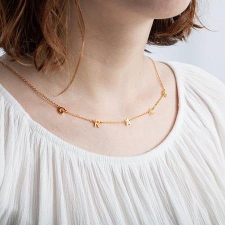 سلاسل بالاسم - مطليه بالذهب