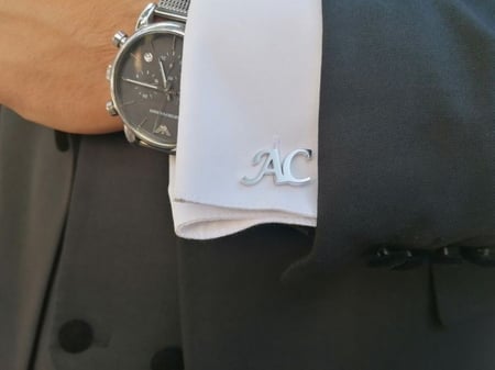 كبك رجالي بالاسم حرفين مطلي بالفضه 925 غرام