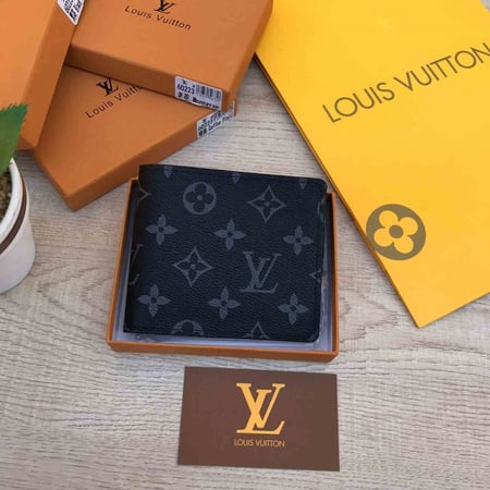 محافظ لويس فيتون مع ملحقات الماركه