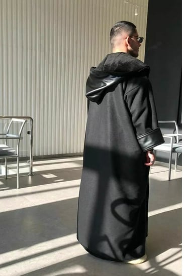 فروات جلد اسود مع القبعه