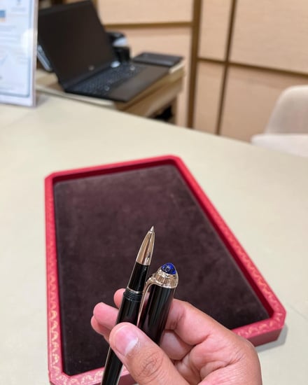 قلم كارتييه رودستر غطاء