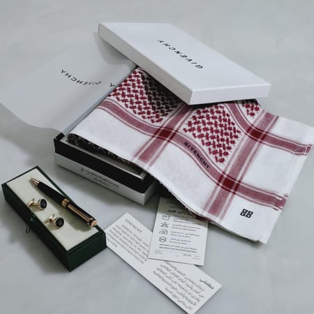 هديه رجاليه طقم شماغ وقلم وكبك ماركة جيفنشي