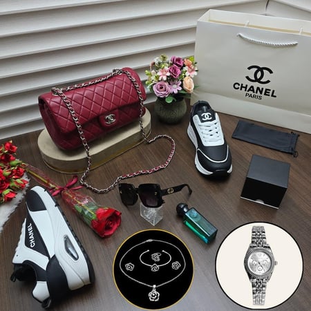 طقم هدية نسائية فاخر بتنسيق عصري