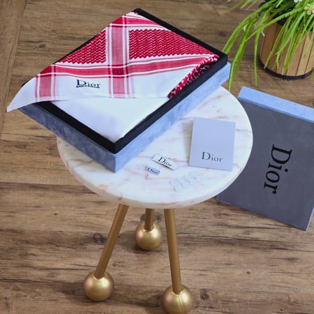 شماغ ديور جديد وحديث فخم