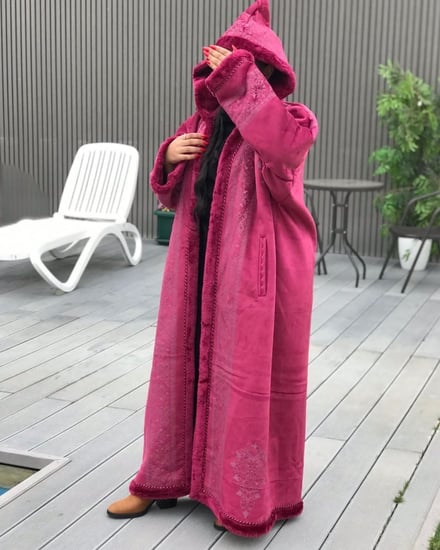 فروات شتويه نسائيه لون احمر مع قبعه