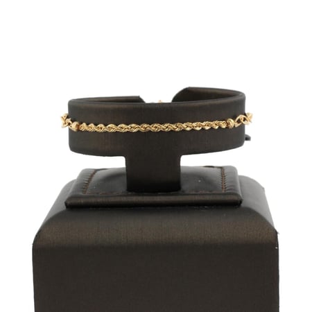 طقم ذهب عيار 18 تصميم انيق-عيار 18