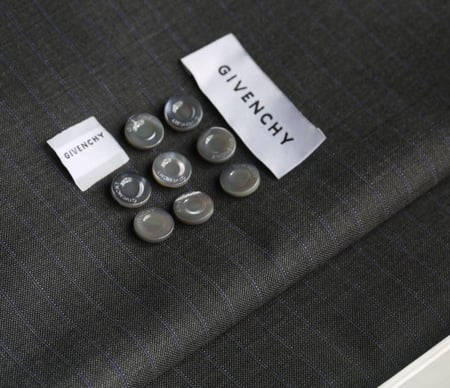 قماش جيفنشي صوف موديل 24