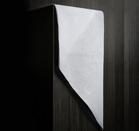 غترة دنهل أبيض