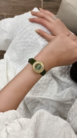 ساعة دي كابري نسائي ذهبي اخضر -  DI3935