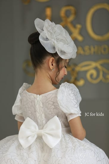 فستان + حقيبه + اكسيسوار شعر المقاسات صغيره يفضل اكبر من العمر