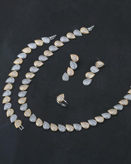 طقم مكس فاخر تصميم ألماس