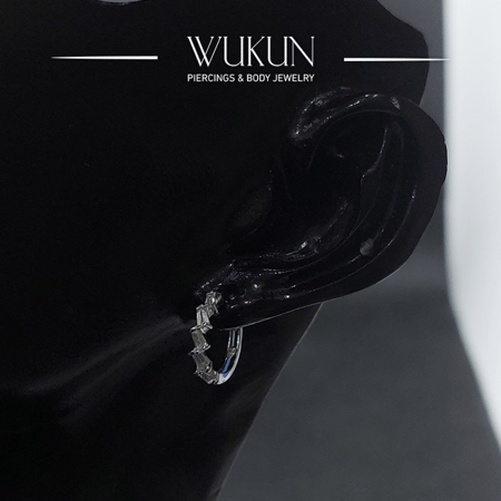 أقراط فضة عيار 925S حلقة بفصوص ثلجية